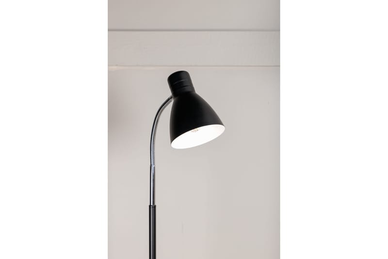 Lina Golvlampa - Svart - Products - Belysning - Lampor & belysning inomhus - Golvlampa