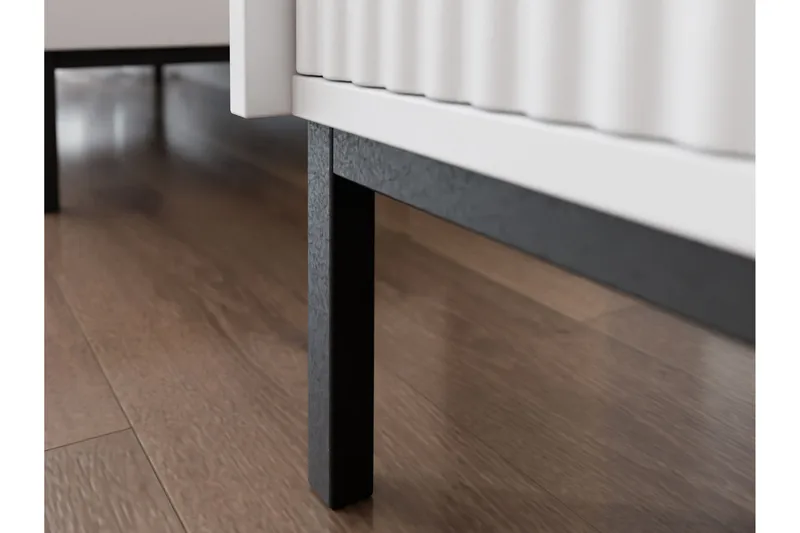 Bjurholm Byrå 153 cm - Svart - Products - Förvaring - Förvaringsmöbler - Byrå