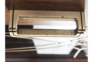 Tadeusz Smalt Vitrinskåp 44 cm djup 46 cm bred 191 cm hög Trä - Brun - Products - Förvaring - Skåp - Vitrinskåp