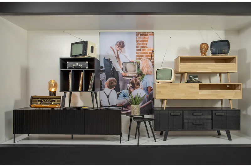 Seamas Sängbord 60 cm med Förvaring Hyllor - Valnöt/Svart - Products - Möbler - Bord & matgrupp - Avlastningsbord & sidobord - Sängbord & nattduksbord