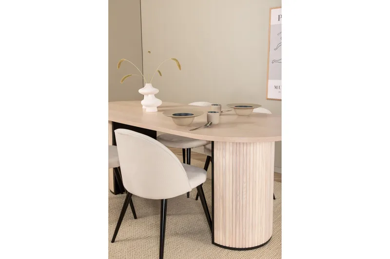 Biana Matgrupp 200 cm Oval inkl 4 Valera Manchesterstolar - Beige/Svart/Beige - Products - Möbler - Bord & matgrupp - Matgrupp