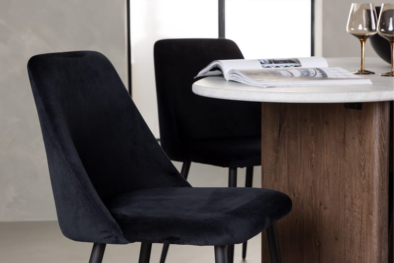 Grönvik Matgrupp 180 cm Oval med 4 Night Stolar - Mocca - Products - Möbler - Bord & matgrupp - Matgrupp