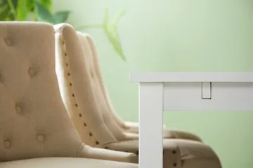 Jasmin Matgrupp Vit med 6 st Viktoria Fåtöljer - Beige/Vintageben - Products - Möbler - Bord & matgrupp - Matgrupp