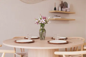 Kopparbo Matgrupp 130 cm Rund med 4 Dastoori Matstolar - Beige - Products - Möbler - Bord & matgrupp - Matgrupp