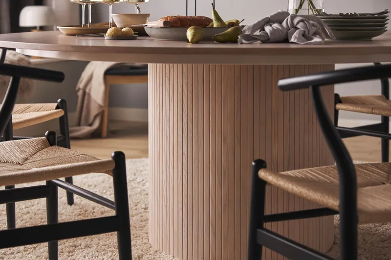 Kopparbo Runt Matbord 180 cm - Vitlaserat Ek / Ljus / Trä - Products - Möbler - Bord & matgrupp - Matbord & köksbord