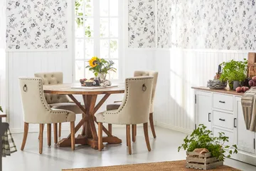 Lyon Matgrupp Ø150 cm Rund med 4 st Viktoria Stolar - Vintage Alm / Beige - Products - Möbler - Bord & matgrupp - Matgrupp