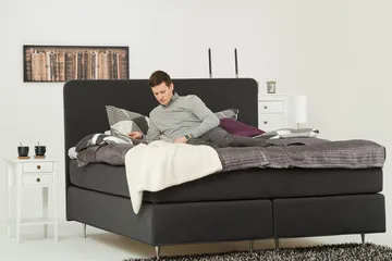 Dolly Kontinentalsäng 160x200 cm - Mörkgrå - Products - Möbler - Säng - Kontinentalsäng