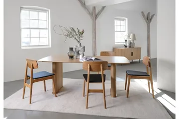 Arnav Matstol - Svart - Products - Möbler - Fåtölj & stolar - Matstol & köksstol