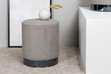 Benji Sittpuff - Greige - Products - Möbler - Fåtölj & stolar - Pall & puff - Sittpuff