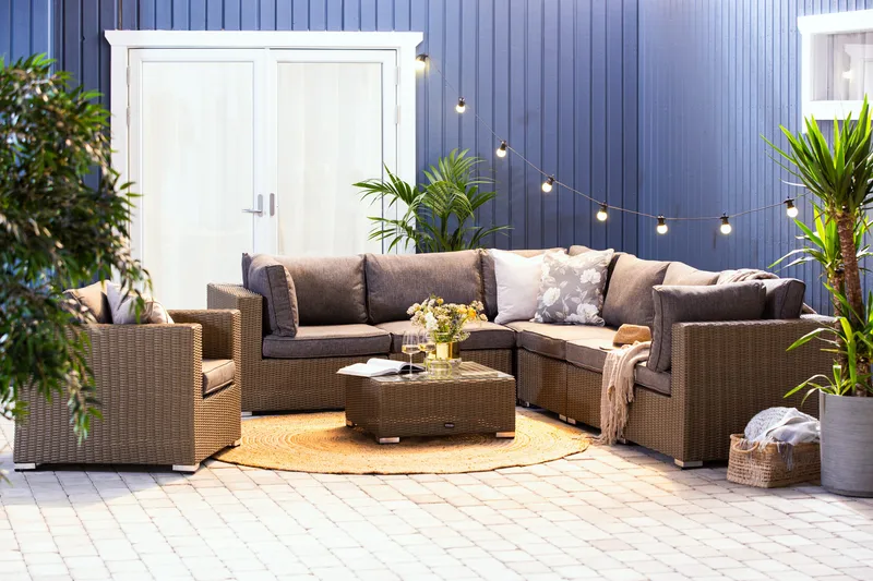 Marcus Loungegrupp - Brun / Svarta dynor - Products - Utemöbler & utemiljö - Loungemöbler - Loungeset & loungegrupp